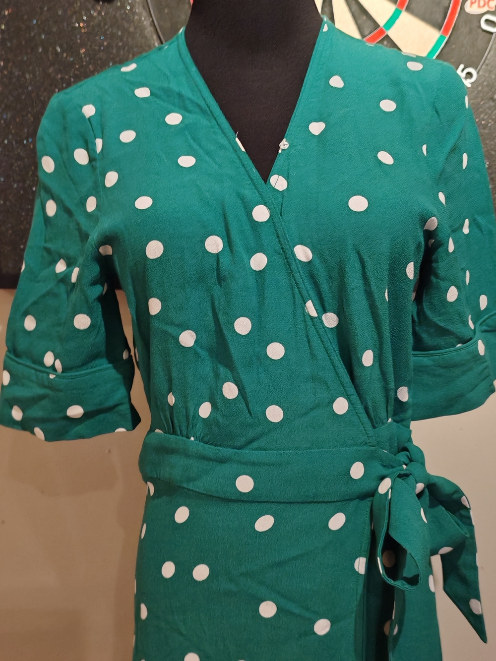 &Other Stories Green Polka Dot Midi Wrap Dress. - Picture 8 of 12